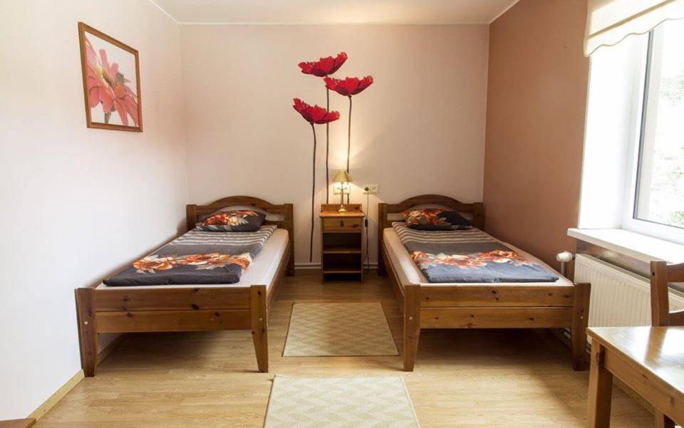Vahe Guest House Poltsamaa Bagian luar foto